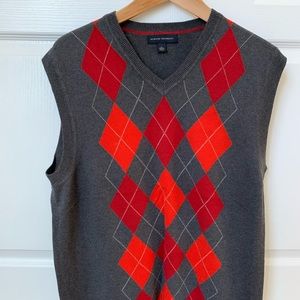 Men’s v neck sweater vest